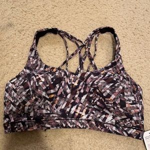 Lululemon Free to Be Serene Bra
